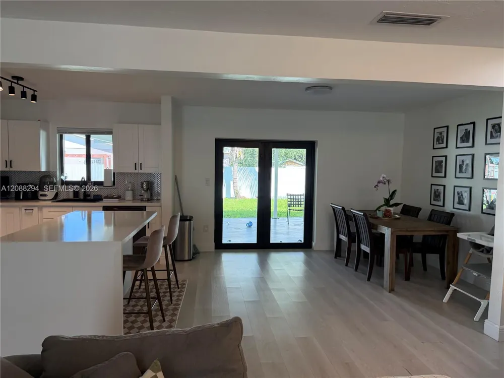 18101 SW 92nd Ave Palmetto Bay, FL 33157