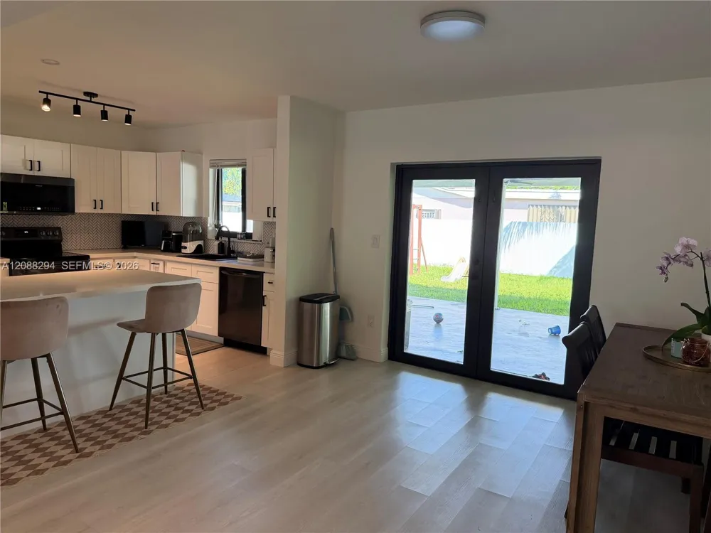 18101 SW 92nd Ave Palmetto Bay, FL 33157