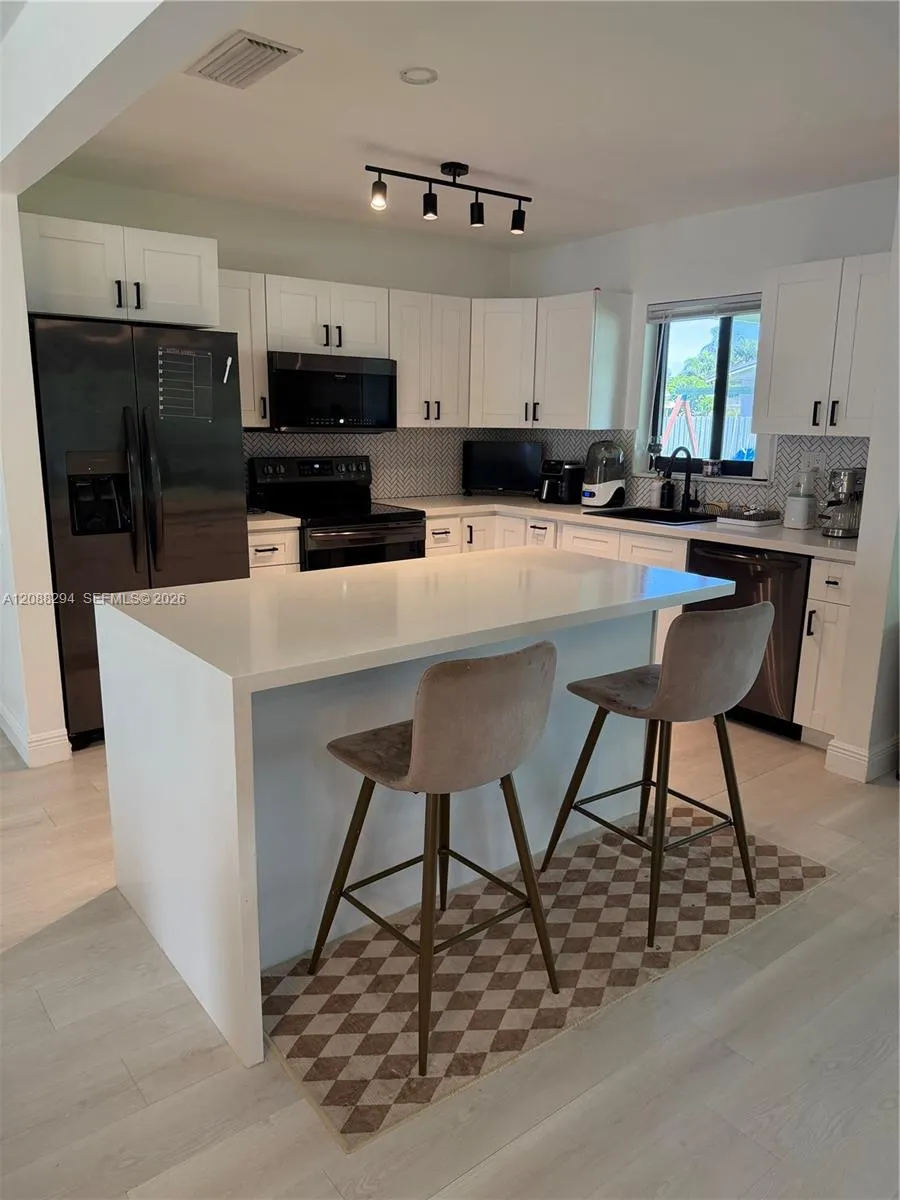 18101 SW 92nd Ave Palmetto Bay, FL 33157