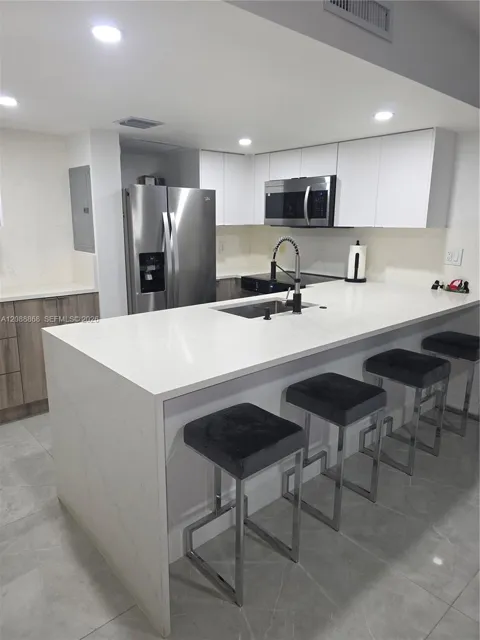 6446 E Miami Lakes Dr E