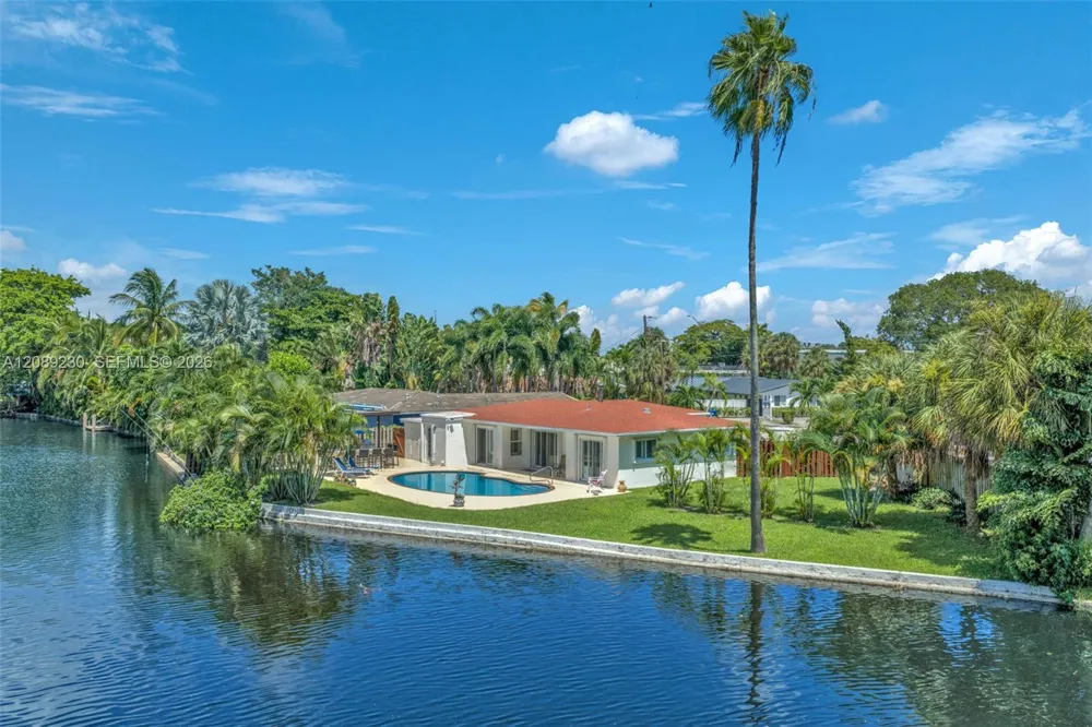 108 NE 30th St Wilton Manors, FL 33334