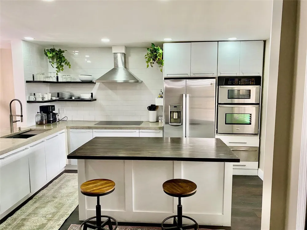 6406 ASPEN GLEN CIRCLE #202 Boynton Beach, FL 33437