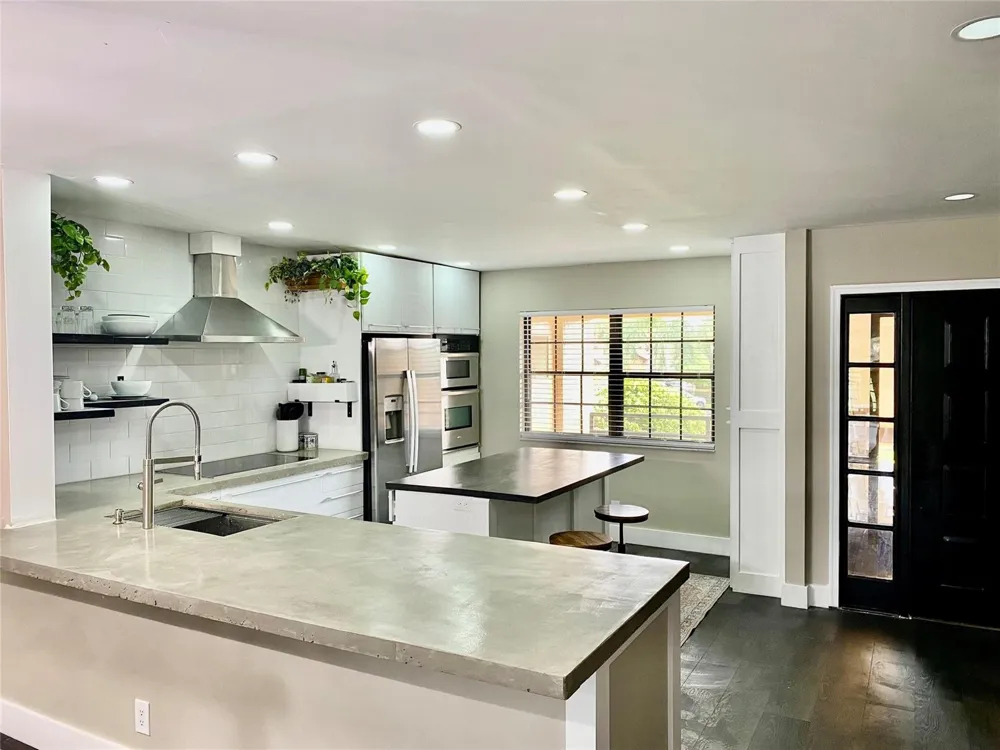 6406 ASPEN GLEN CIRCLE #202 Boynton Beach, FL 33437