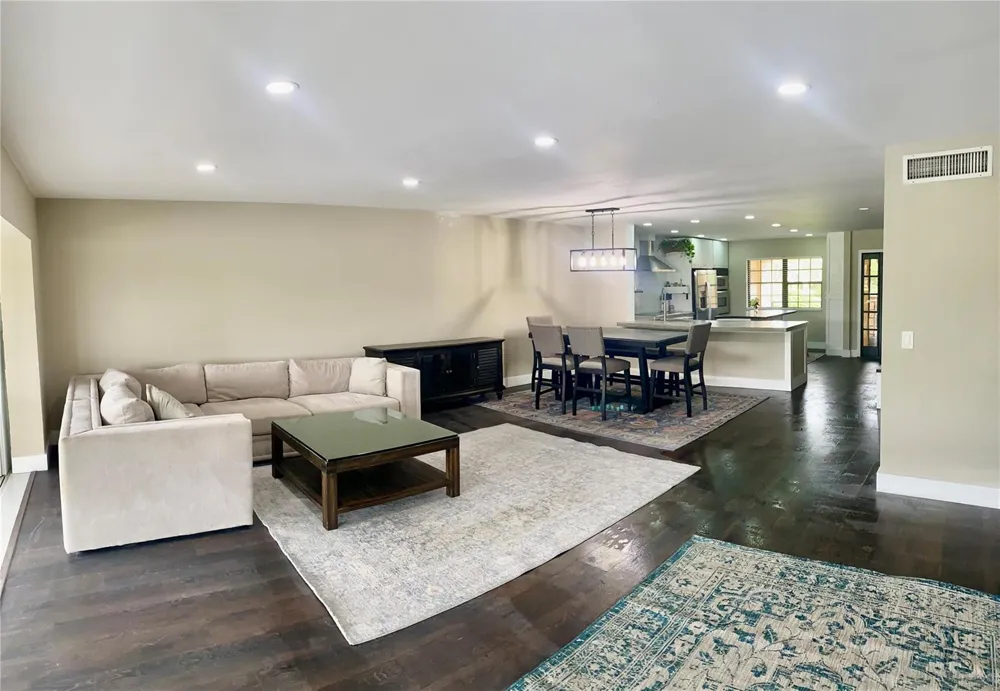 6406 ASPEN GLEN CIRCLE #202 Boynton Beach, FL 33437