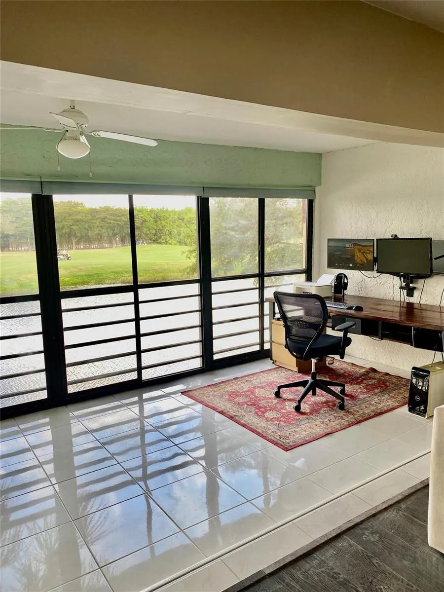 6406 ASPEN GLEN CIRCLE #202 Boynton Beach, FL 33437