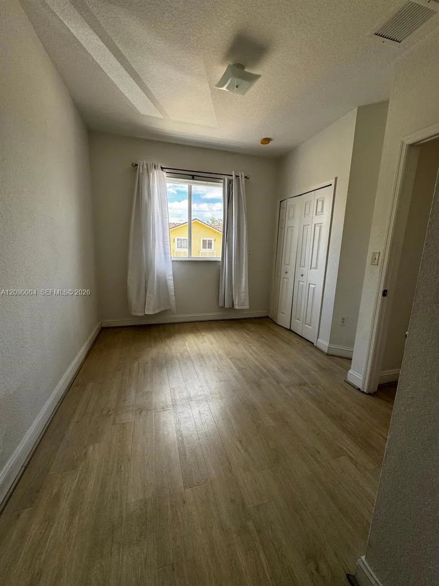18032 NW 74th Ct #74 Hialeah, FL 33015
