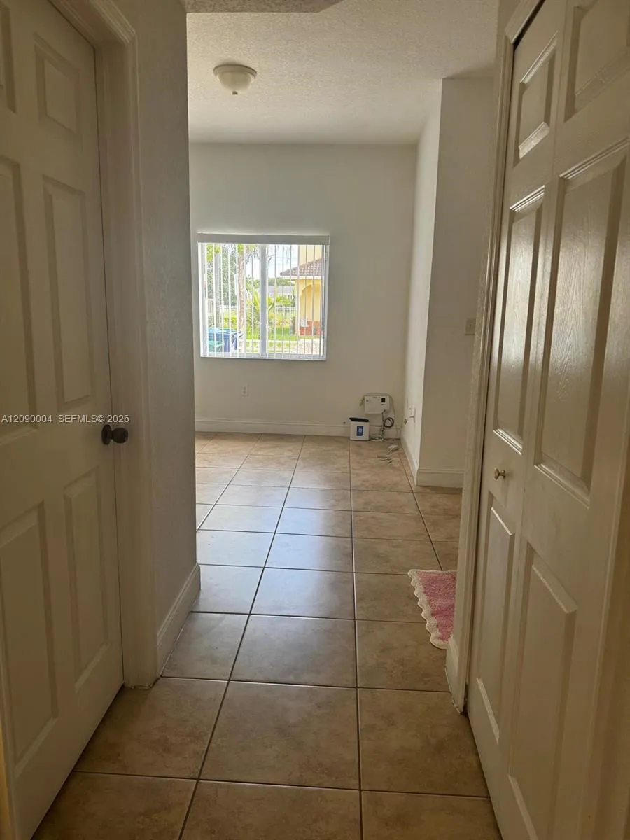 18032 NW 74th Ct #74 Hialeah, FL 33015