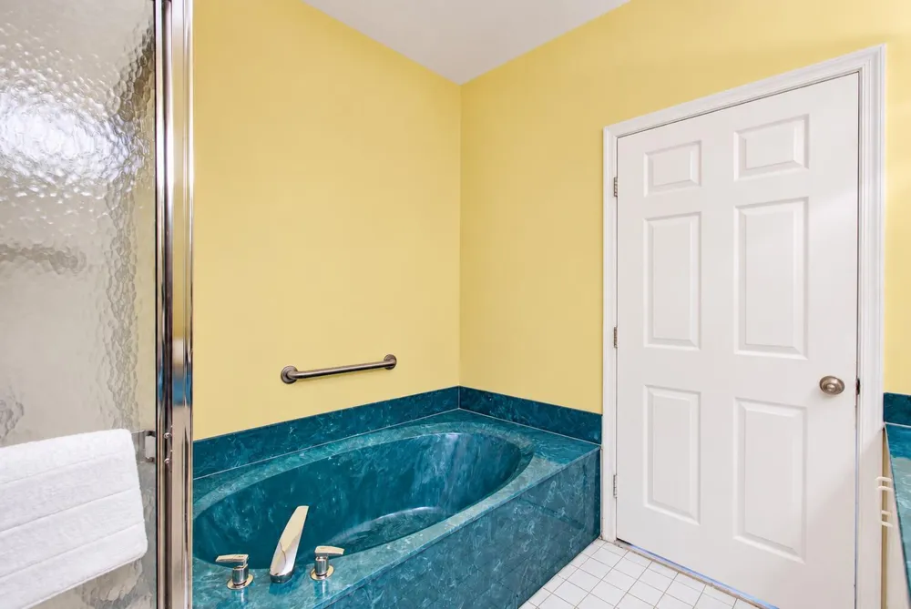 12598 Crystal Pointe Drive #B Boynton Beach, FL 33437