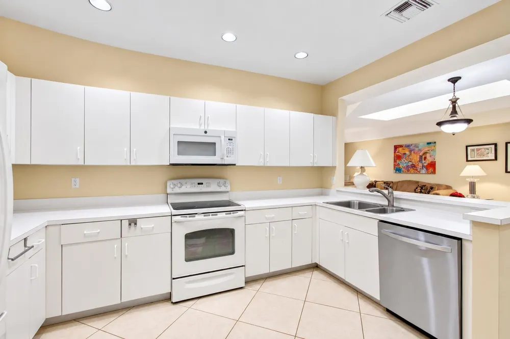 12598 Crystal Pointe Drive #B Boynton Beach, FL 33437