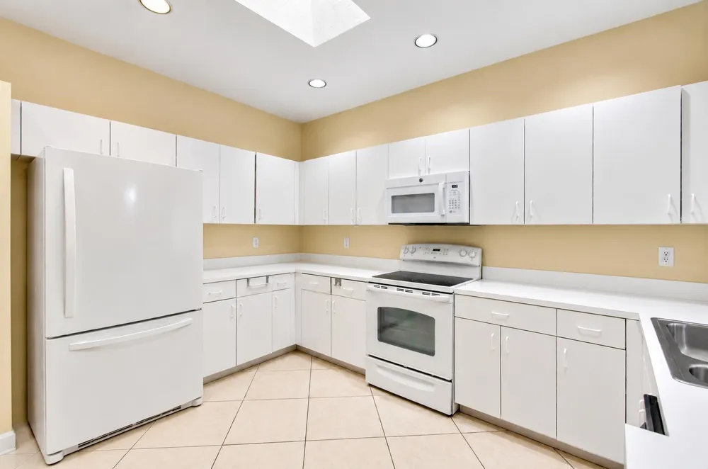 12598 Crystal Pointe Drive #B Boynton Beach, FL 33437