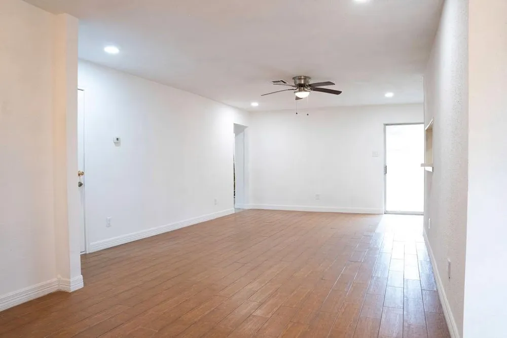 12130 Glenhollow Drive Houston, TX 77048
