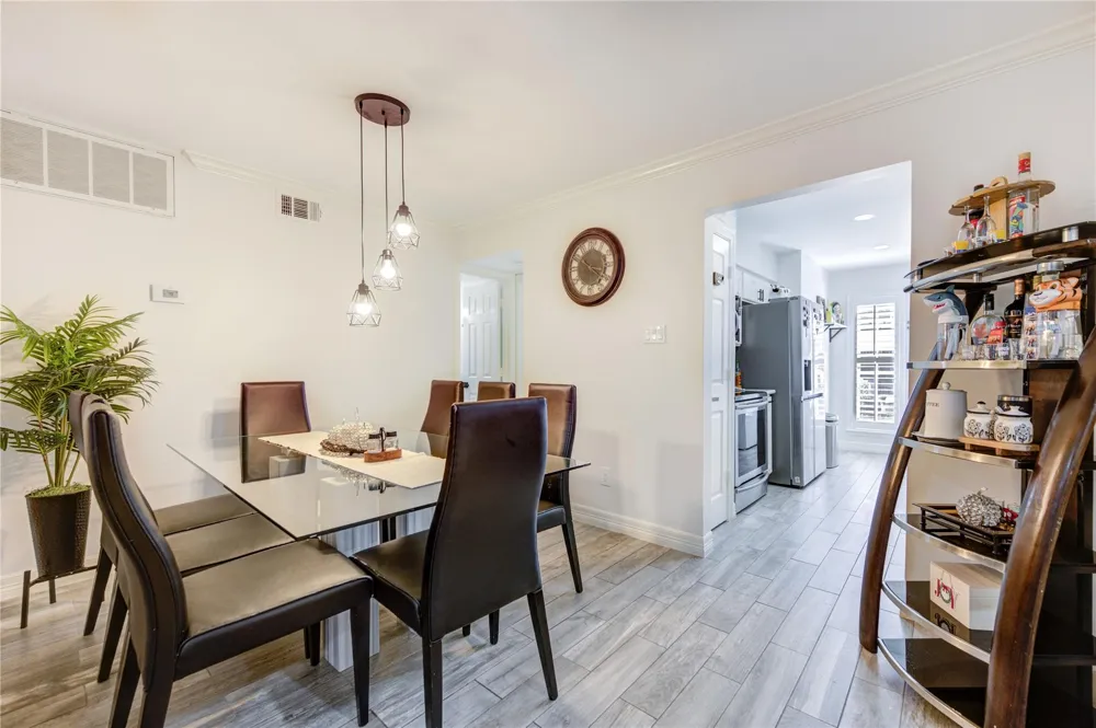 12550 Whittington Drive #305 Houston, TX 77077