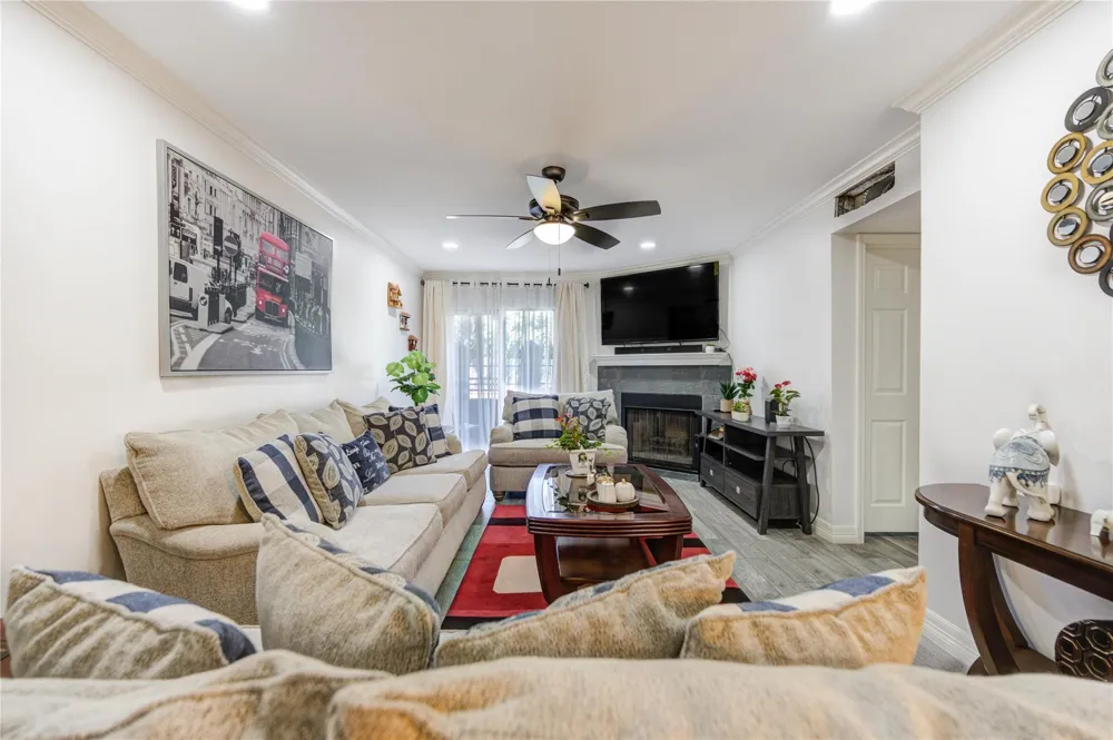 12550 Whittington Drive #305 Houston, TX 77077