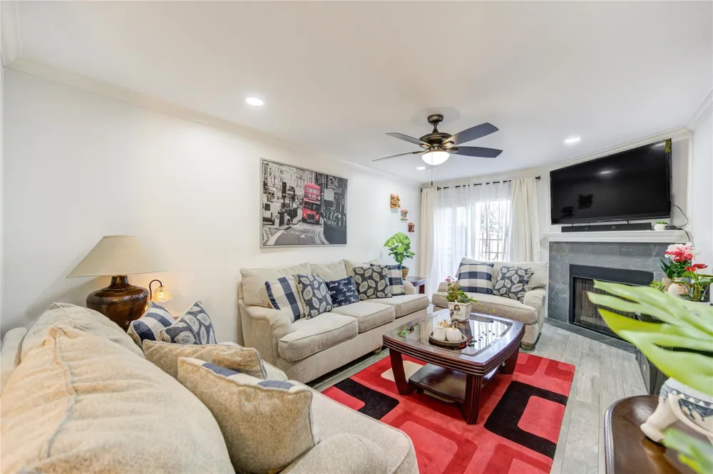 12550 Whittington Drive #305 Houston, TX 77077