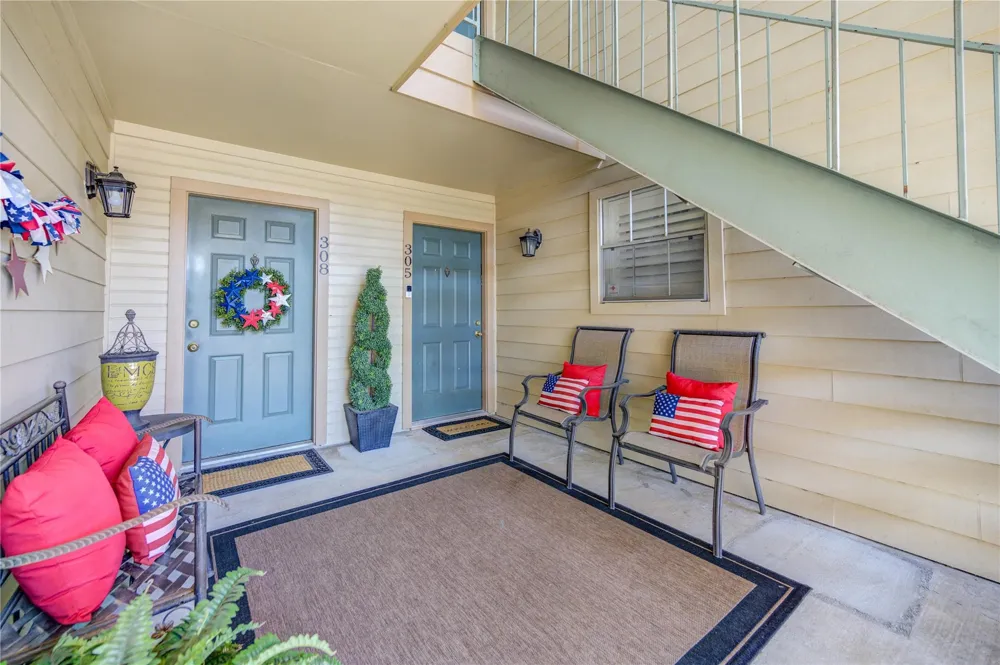 12550 Whittington Drive #305 Houston, TX 77077