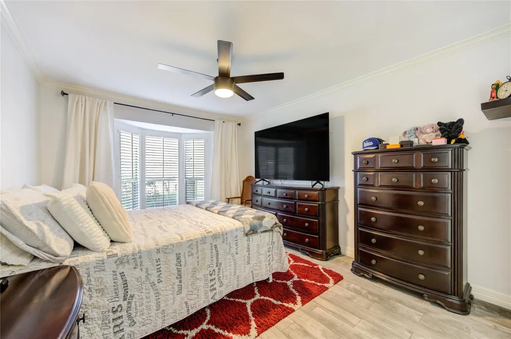 12550 Whittington Drive #305 Houston, TX 77077