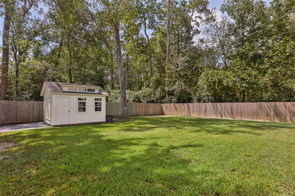 17703 Typhoon Way Crosby, TX 77532