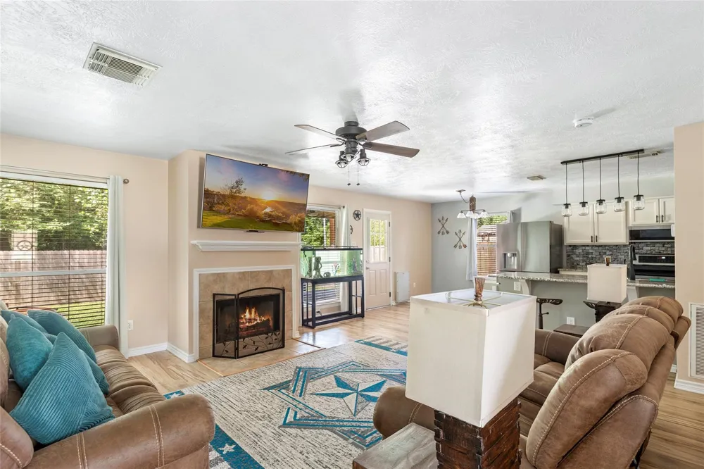 17703 Typhoon Way Crosby, TX 77532