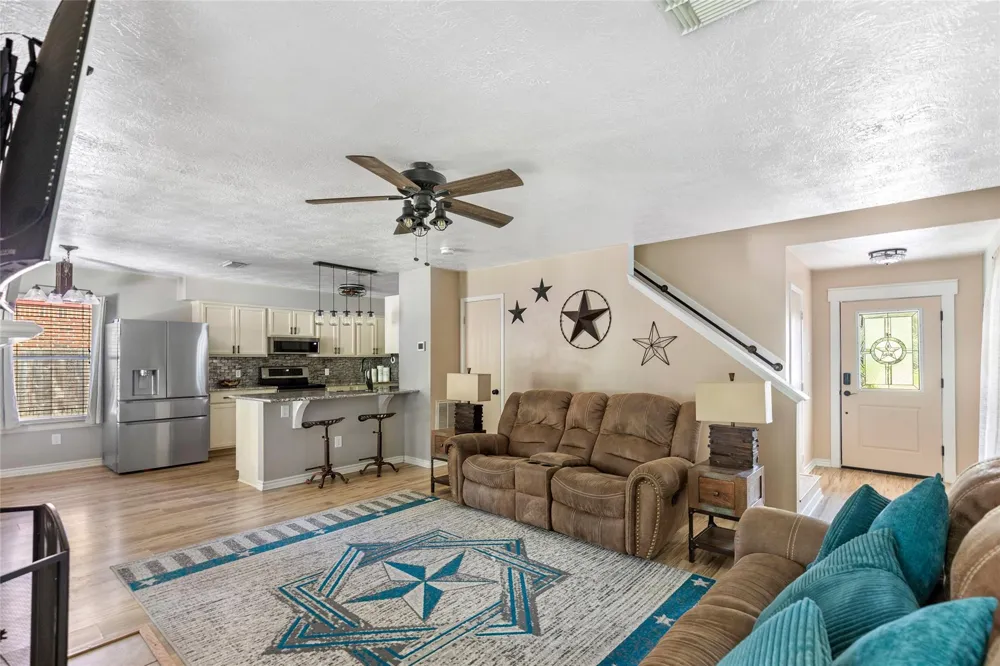 17703 Typhoon Way Crosby, TX 77532