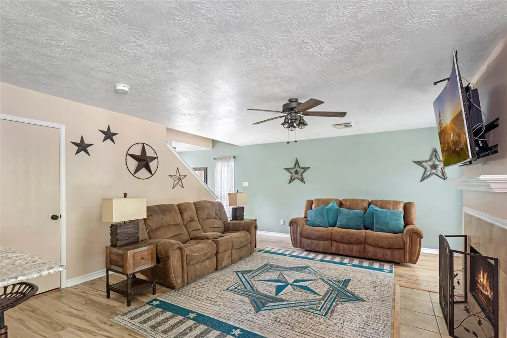 17703 Typhoon Way Crosby, TX 77532