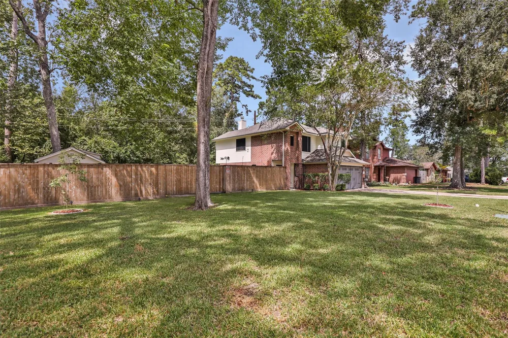 17703 Typhoon Way Crosby, TX 77532