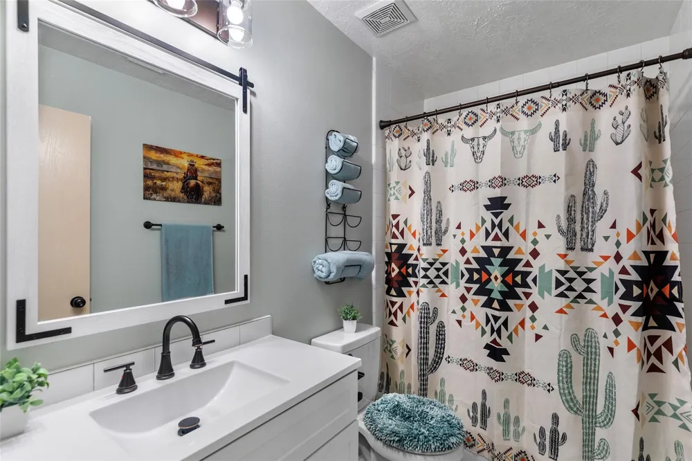 17703 Typhoon Way Crosby, TX 77532
