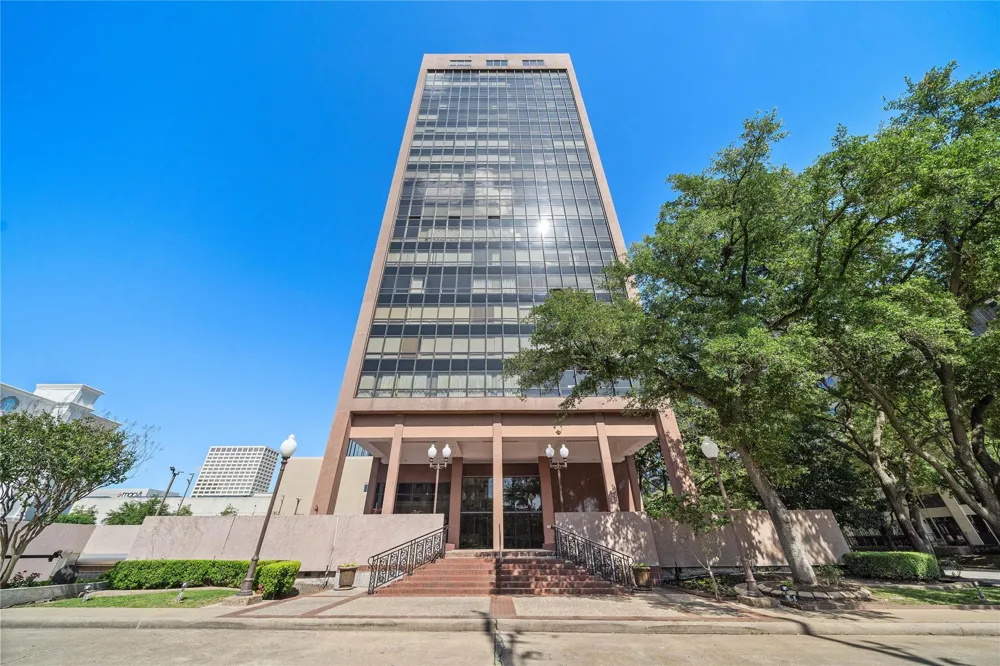 5150 Hidalgo Street #1604 Houston, TX 77056