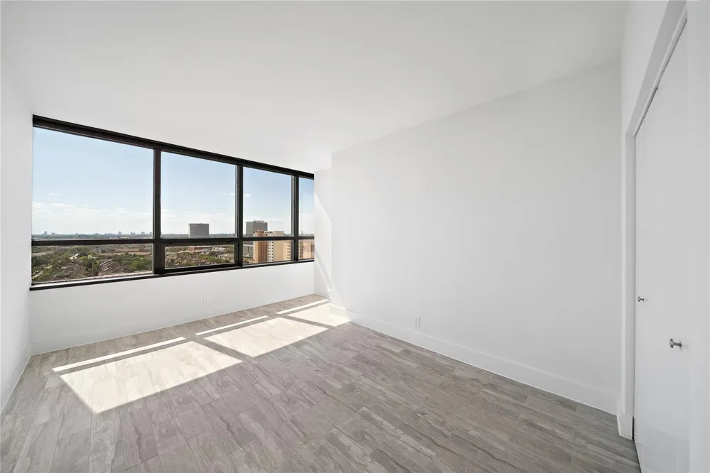 5150 Hidalgo Street #1604 Houston, TX 77056