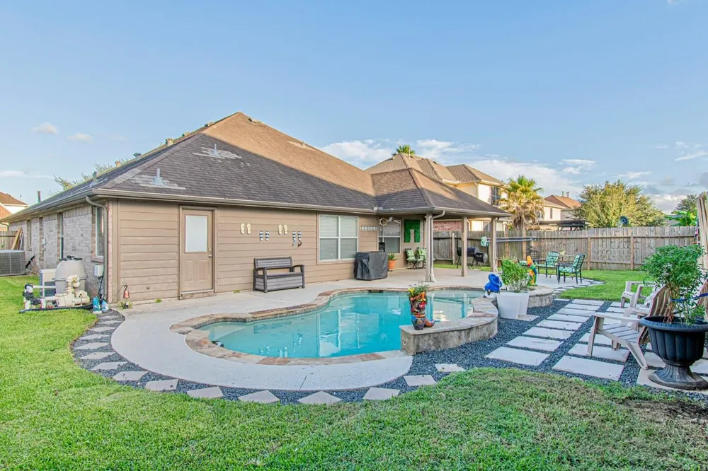 4108 S Meridian Greens Drive Dickinson, TX 77539
