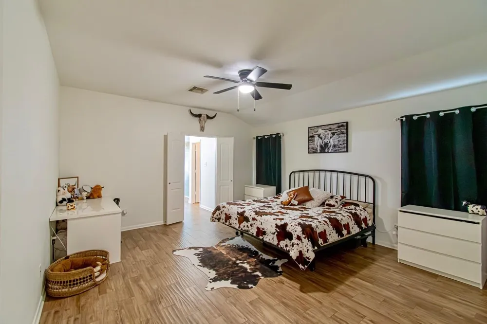 4108 S Meridian Greens Drive Dickinson, TX 77539
