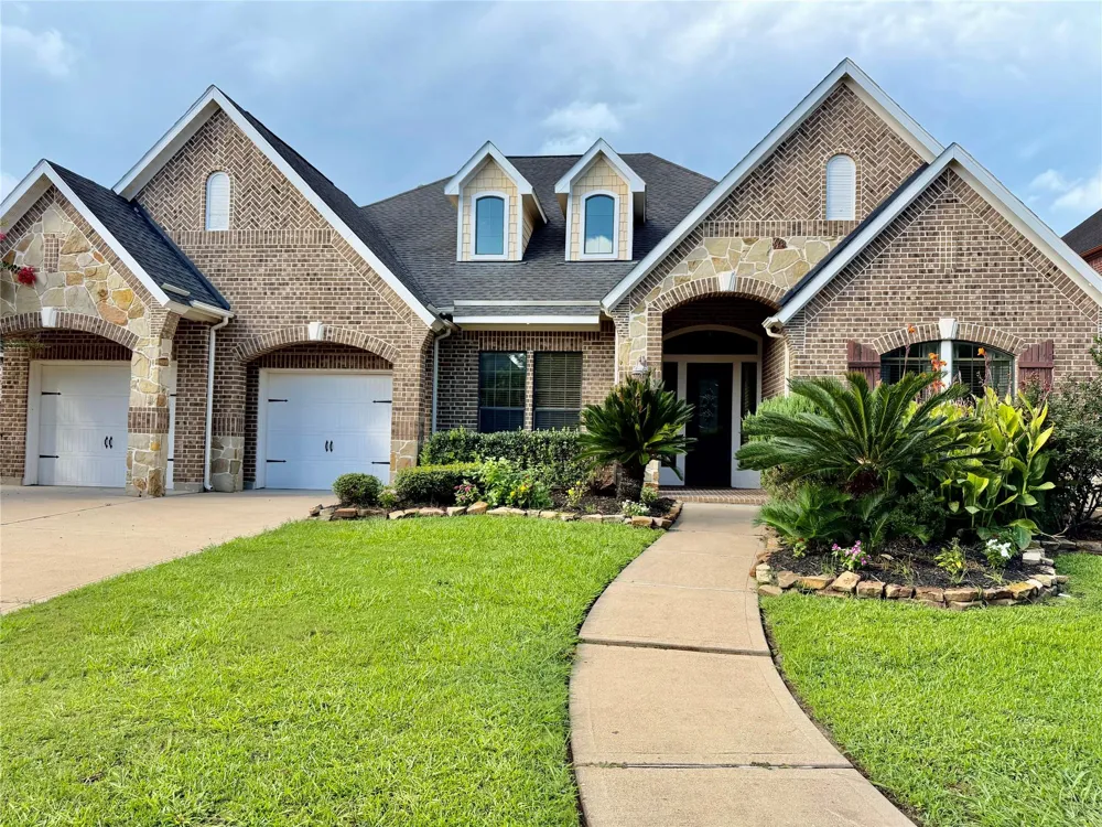 6223 Duke Trail Lane Sugar Land, TX 77479