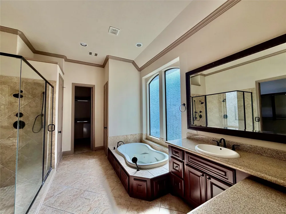 6223 Duke Trail Lane Sugar Land, TX 77479