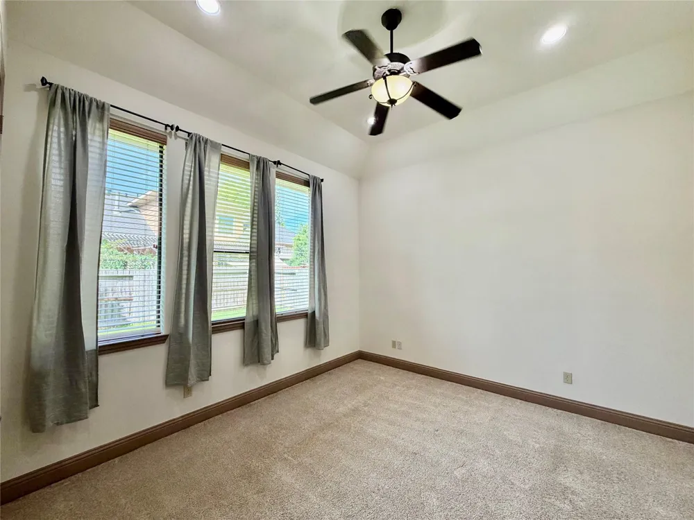6223 Duke Trail Lane Sugar Land, TX 77479