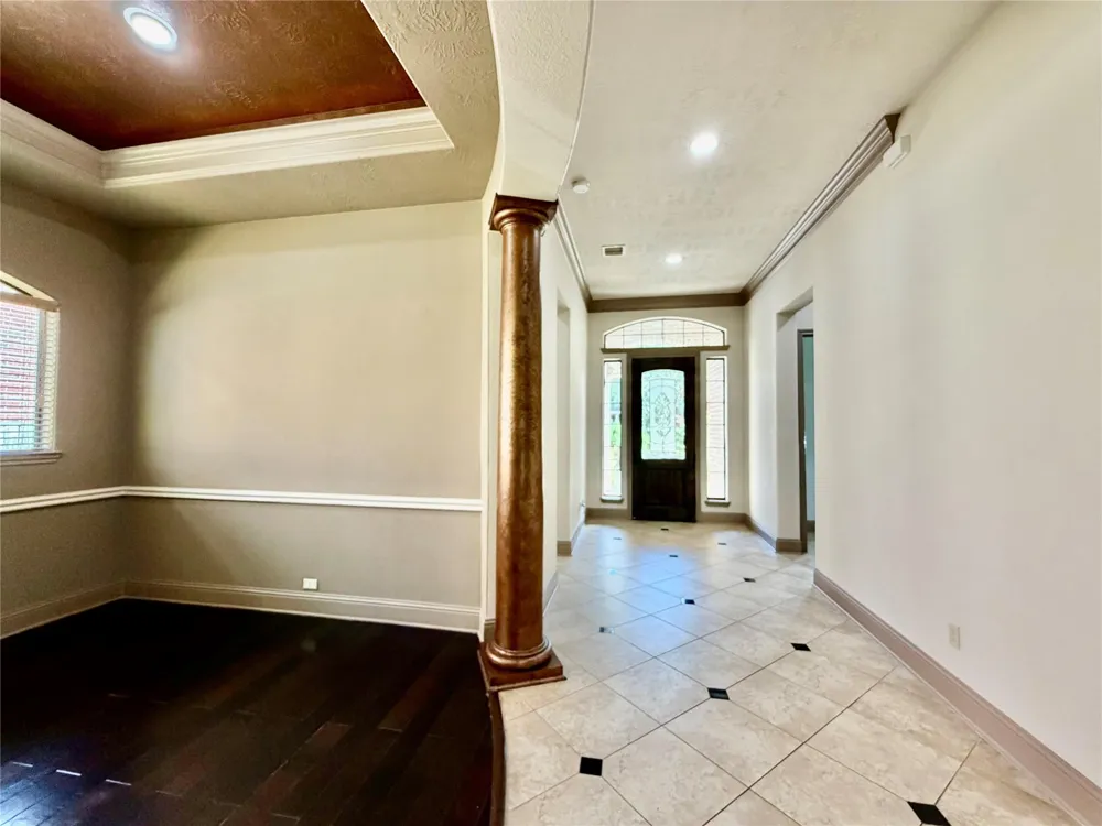 6223 Duke Trail Lane Sugar Land, TX 77479
