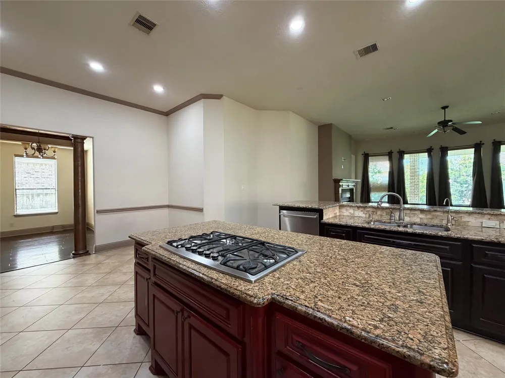 6223 Duke Trail Lane Sugar Land, TX 77479