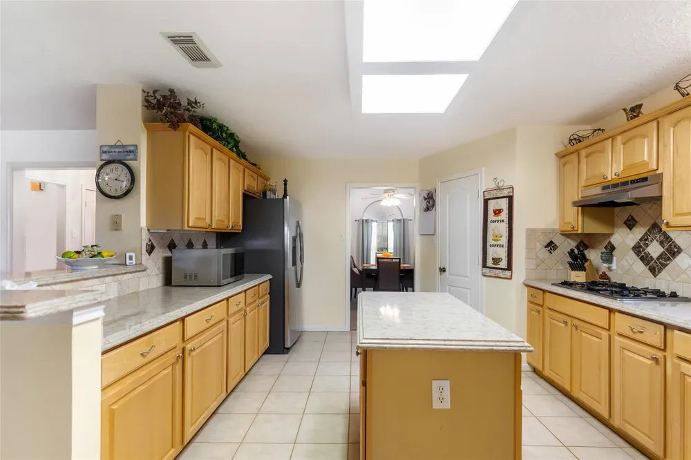 20034 Nightbird Trail Crosby, TX 77532