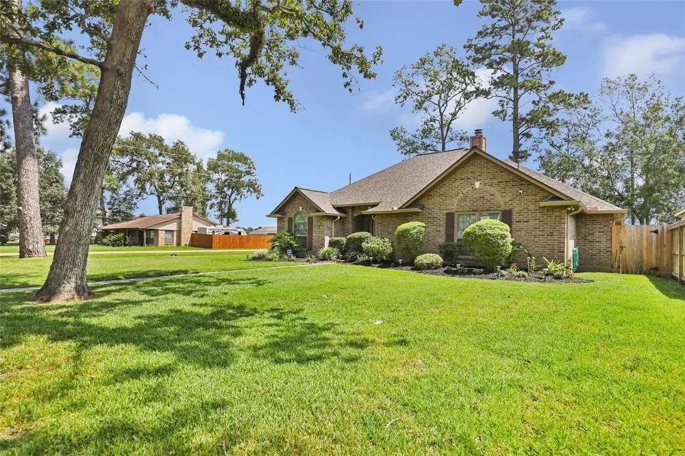20034 Nightbird Trail Crosby, TX 77532