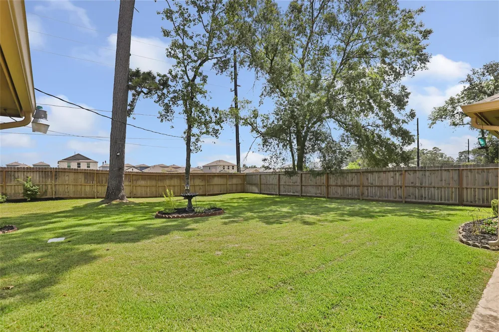 20034 Nightbird Trail Crosby, TX 77532