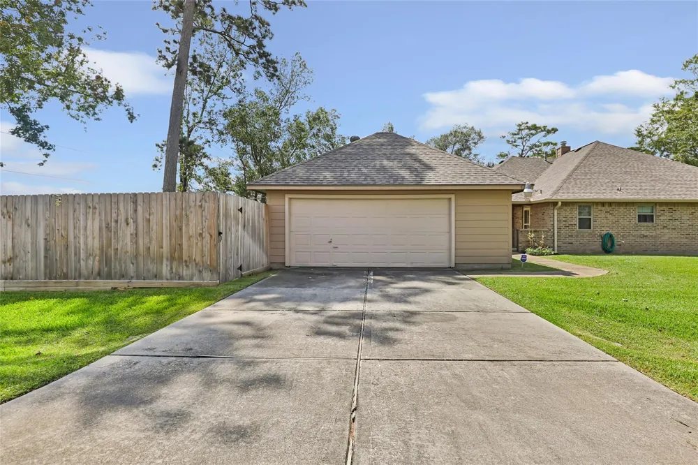 20034 Nightbird Trail Crosby, TX 77532
