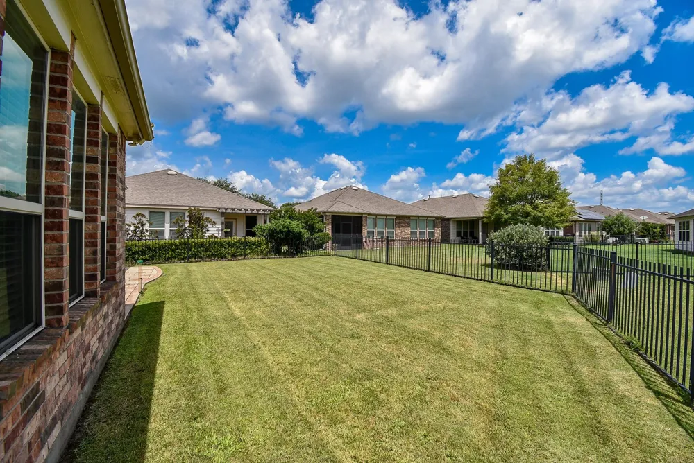 2819 Button Bush Drive Richmond, TX 77469