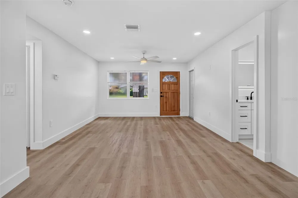 1130 7TH AVENUE NE Largo, FL 33770