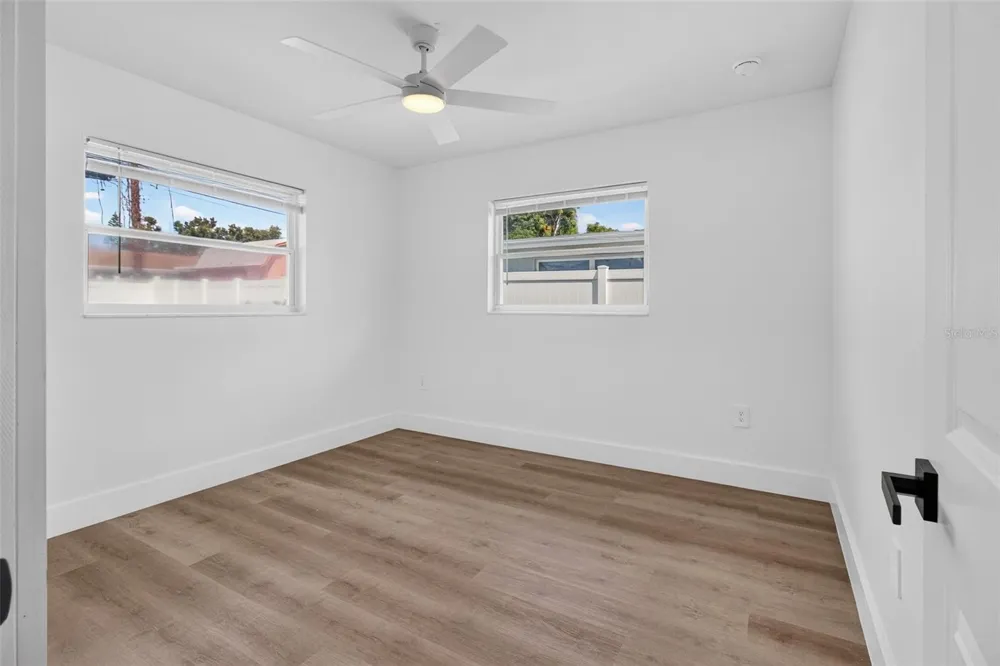 1130 7TH AVENUE NE Largo, FL 33770