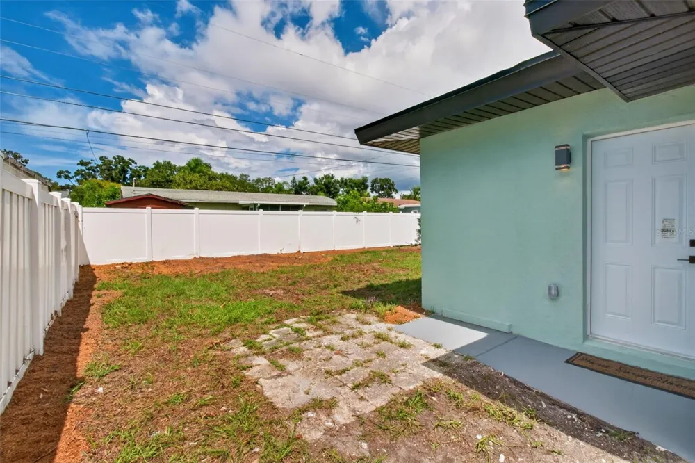 1130 7TH AVENUE NE Largo, FL 33770