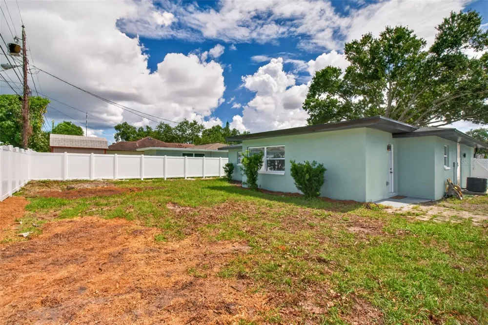 1130 7TH AVENUE NE Largo, FL 33770