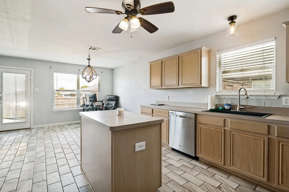 704 Nancy Drive Royse City, TX 75189