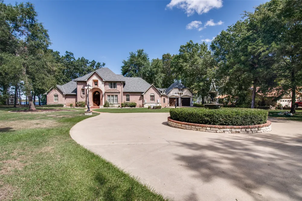 454 County Road 1516 Alba, TX 75410
