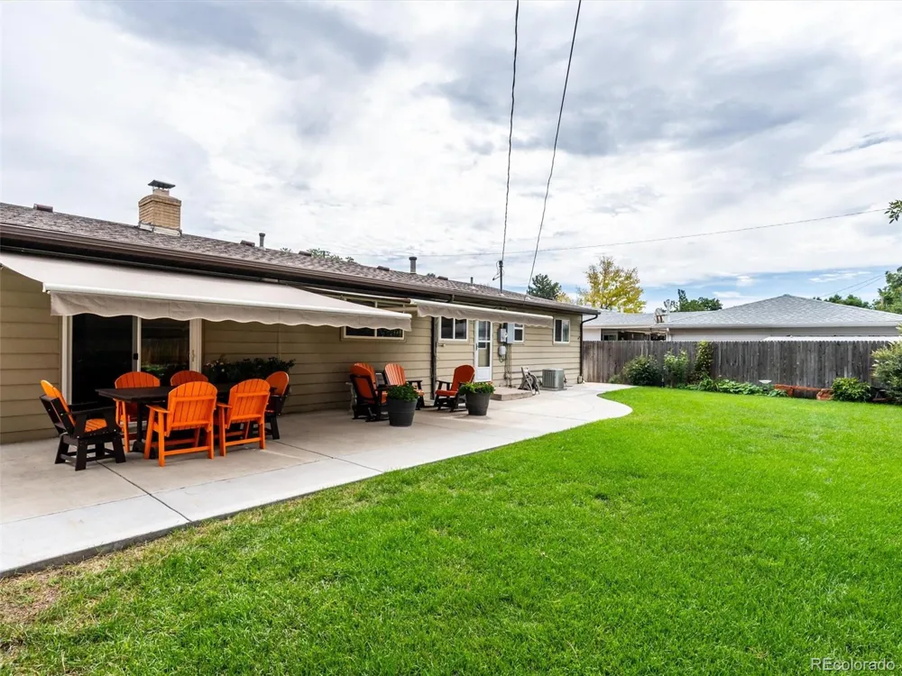 6131 Robb Street Arvada, CO 80004