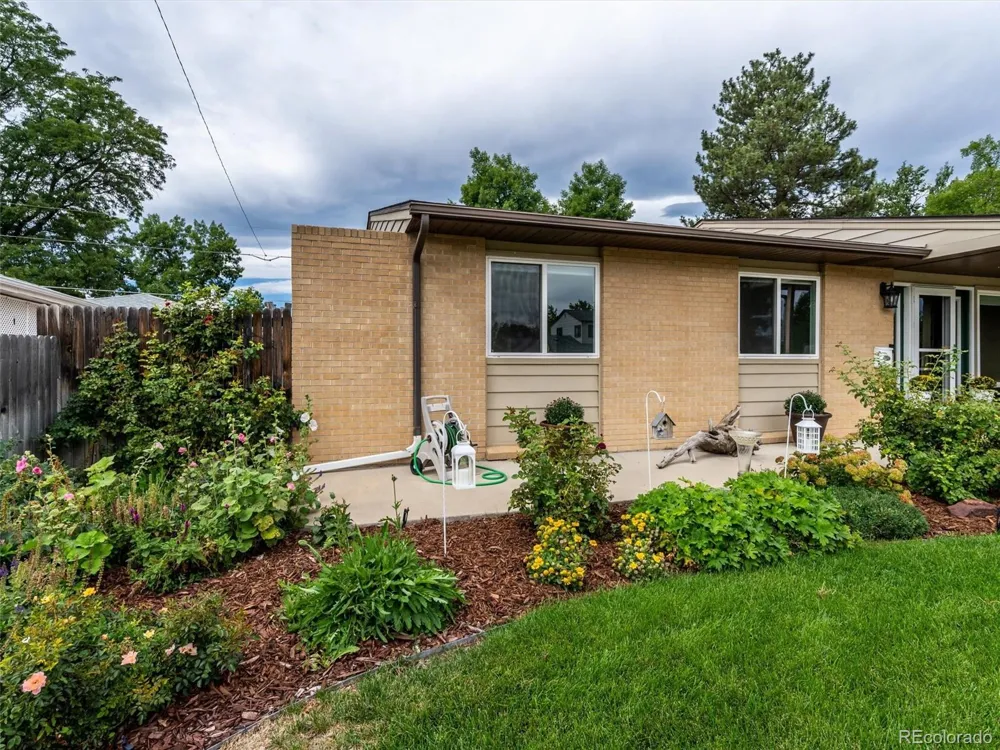 6131 Robb Street Arvada, CO 80004