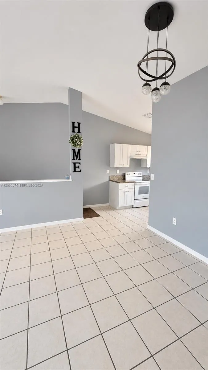 5800 W 18th Ln #205 Hialeah, FL 33012