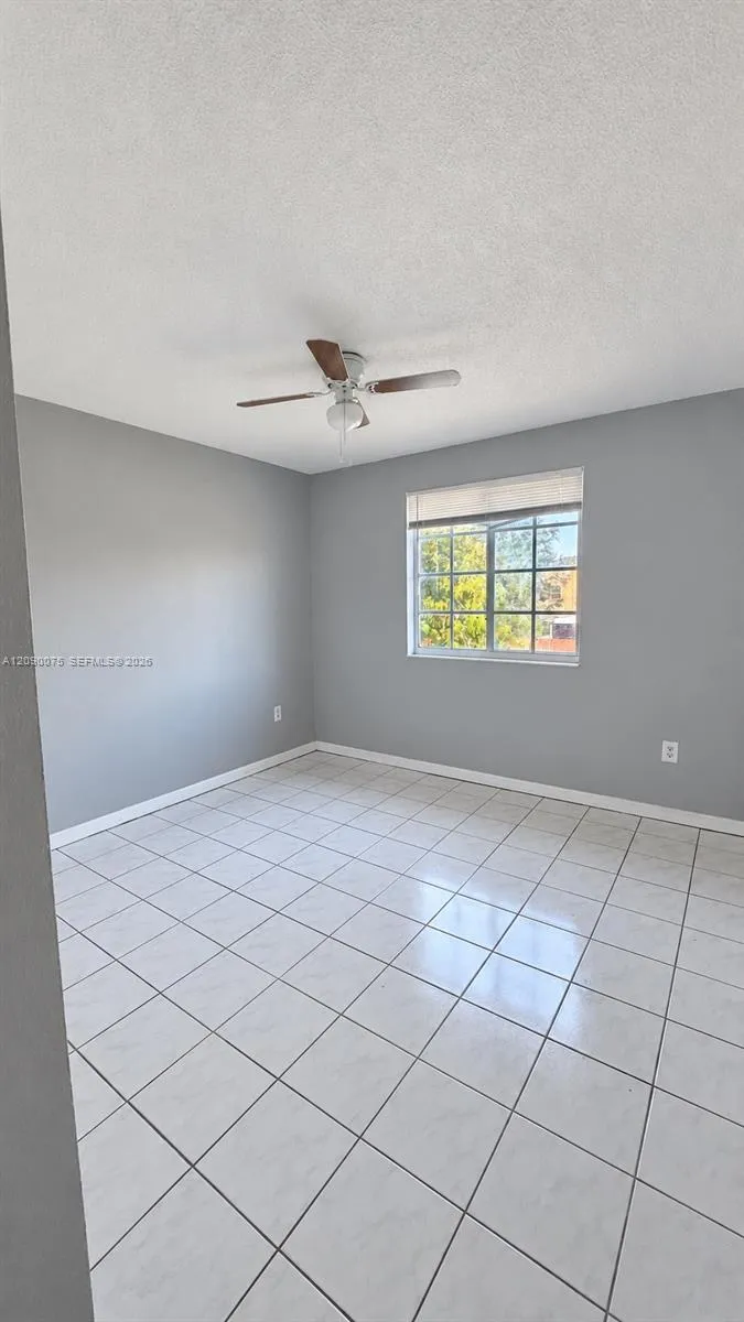5800 W 18th Ln #205 Hialeah, FL 33012